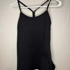 Lululemon Power Y Tank Top Compression Black Women's 6 shirt built in bra